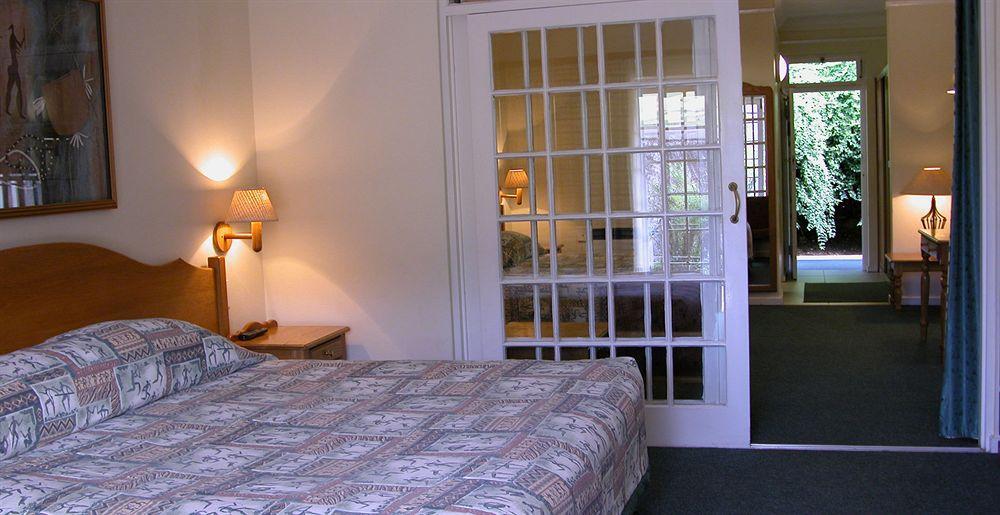 Cathedral Peak Hotel 4*