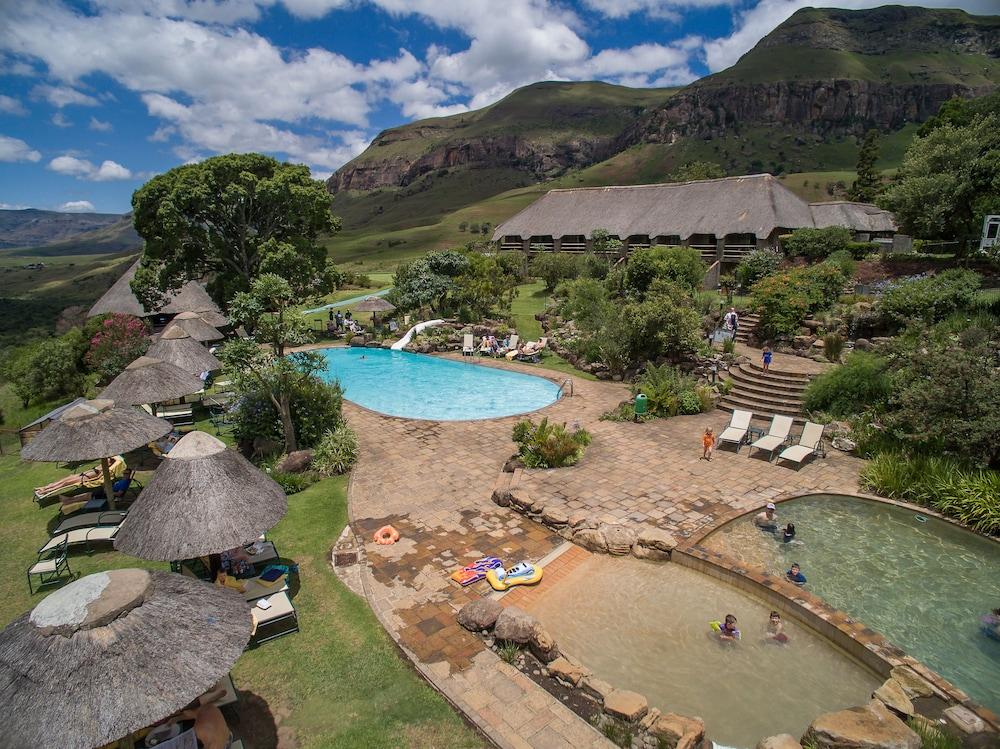 Cathedral Peak Hotel 4*
