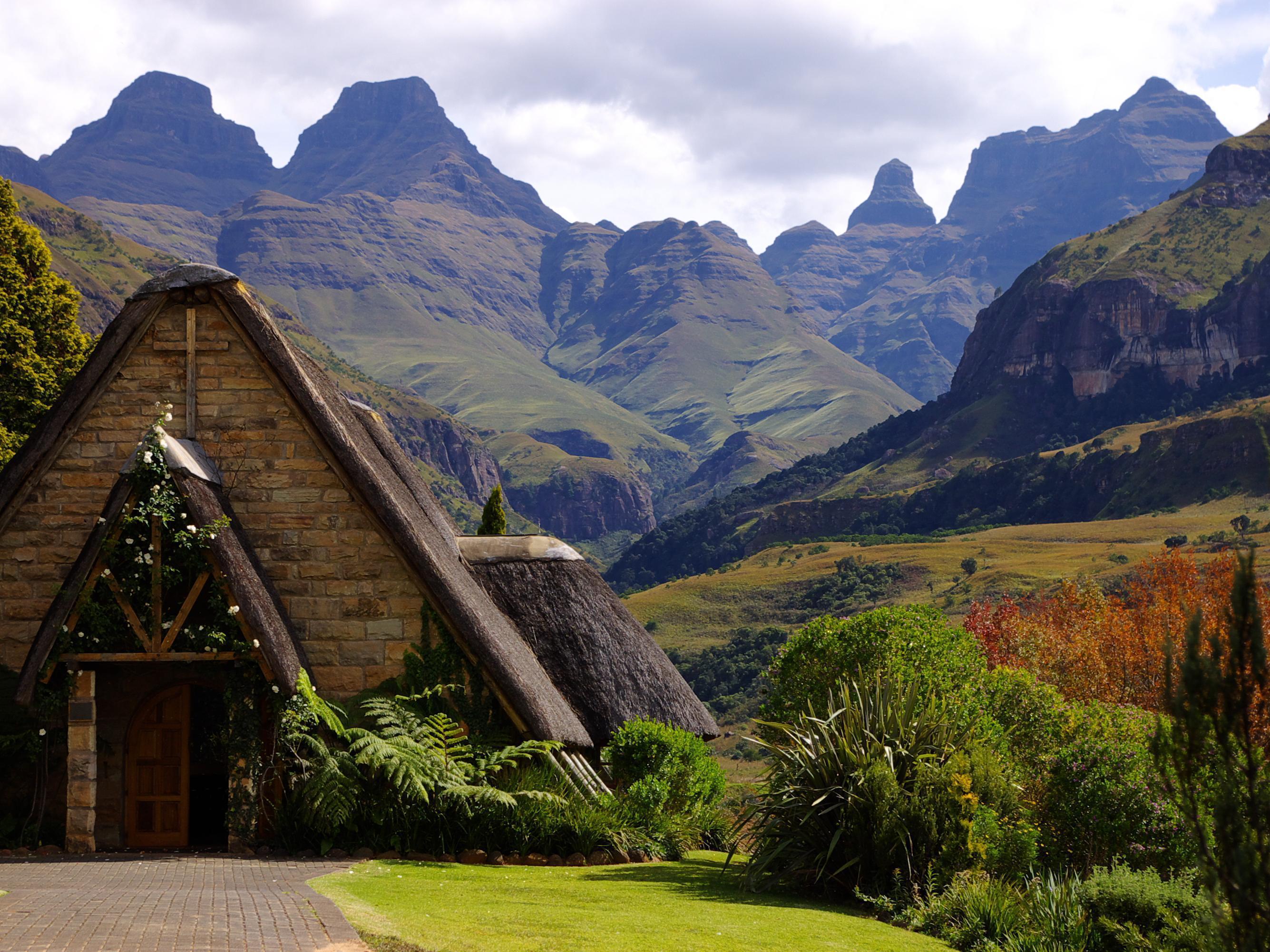 Cathedral Peak Hotel Winterton