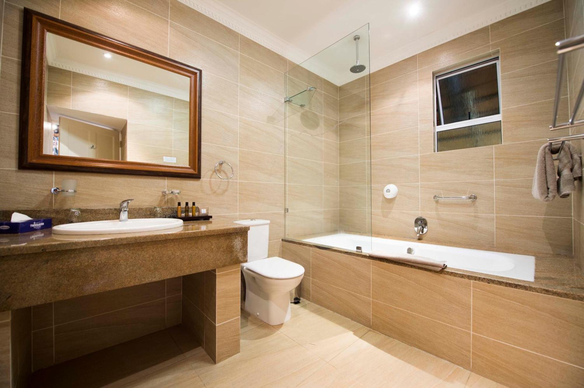 Cathedral Peak Hotel 4*