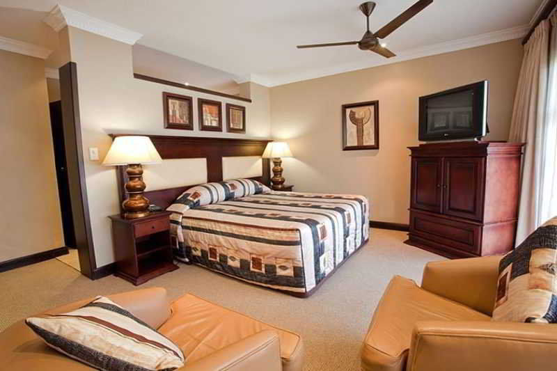 Cathedral Peak Hotel